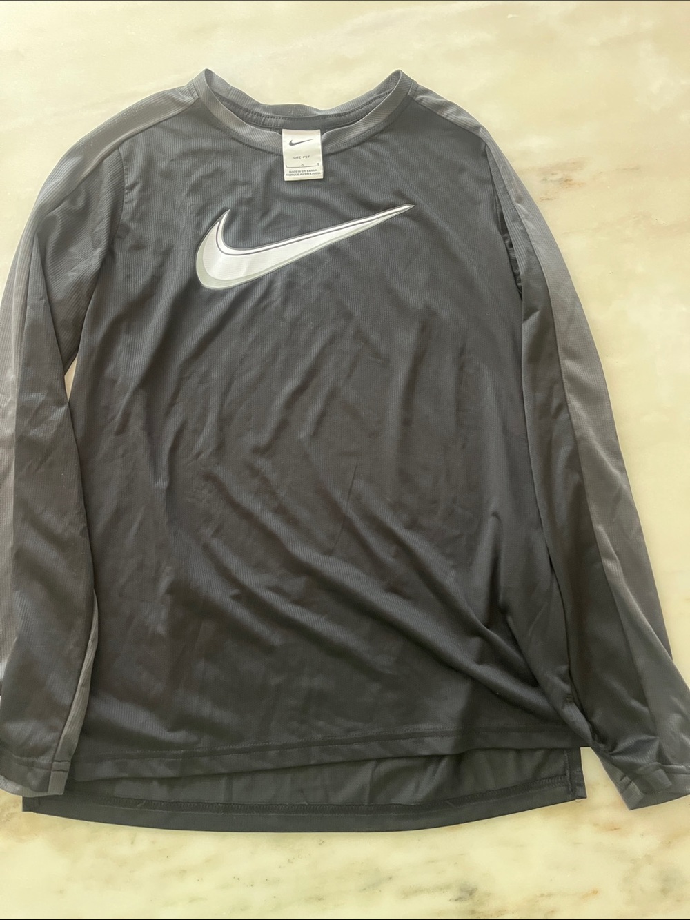 Nike Men’s Long-Sleeve Performance Shirt - Gray